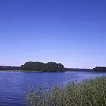Mazury Caloroczny Przy Lesie, Jezioro Pelnik