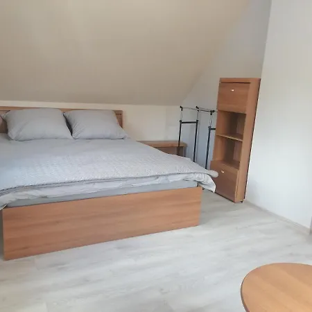 Mazury Caloroczny Przy Lesie, Jezioro